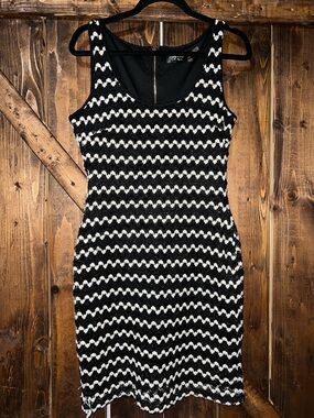 Guess | Dresses | Guess Black And Gold Dress | Poshmark